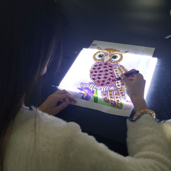 Huacan 5D DIY Diamant Malerei A4 A5 LED Kopierbrett Werkzeug Diamant Stickerei Mosaik Licht Tablet Pad Zubehör 201112