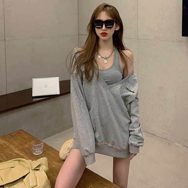 

autumn 2020 new letter loose v-neck sweater + short suspender two piece fashion suit for women