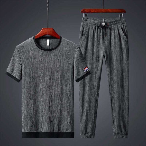 

summer men's sports new suit 2020 casual short sleeve capris two piece sportswear fashion, Gray