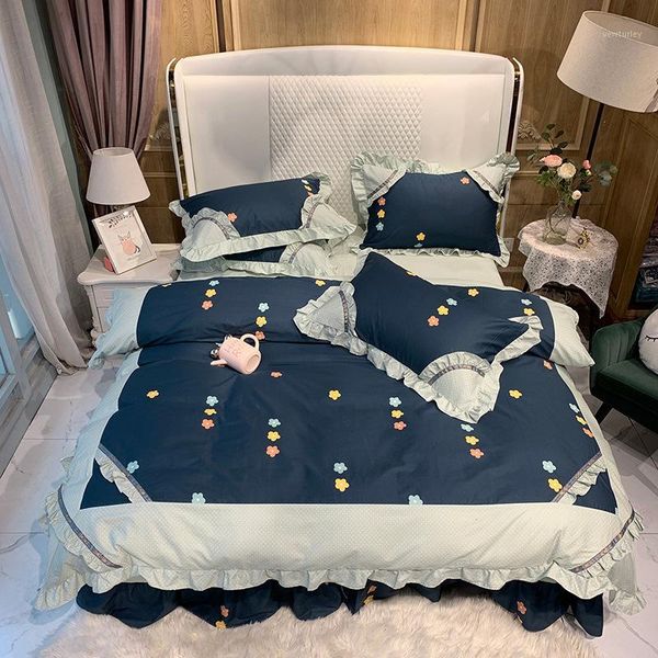 

bedding sets four seasons 100%cotton twill fabric small fresh four-piece lace quilt cover pillowcase comfortable and soft1