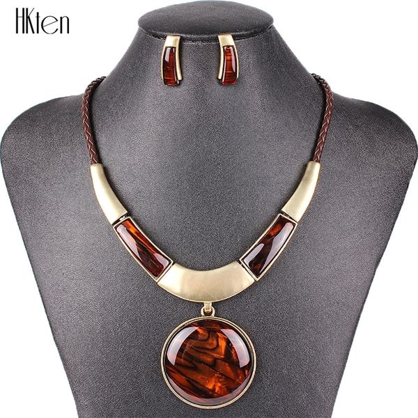 

ms20129 fashion brand jewelry sets round pendant 5 colors faux leather rope wholesale price party gifts 201222, Slivery;crystal
