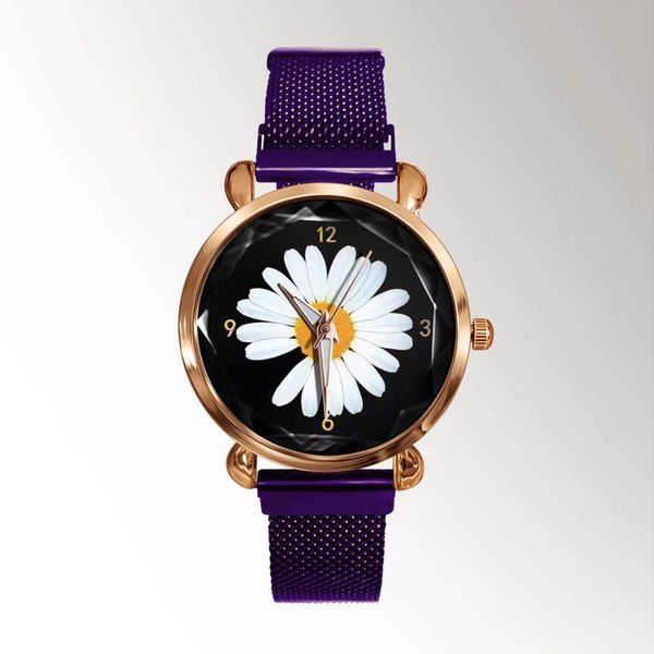 

fashion casual ladies watch ladies fashionable chrysanthemum pattern wrist watch gold alloy strap ladies analog quartz wristwatchsfashion s, Slivery;brown