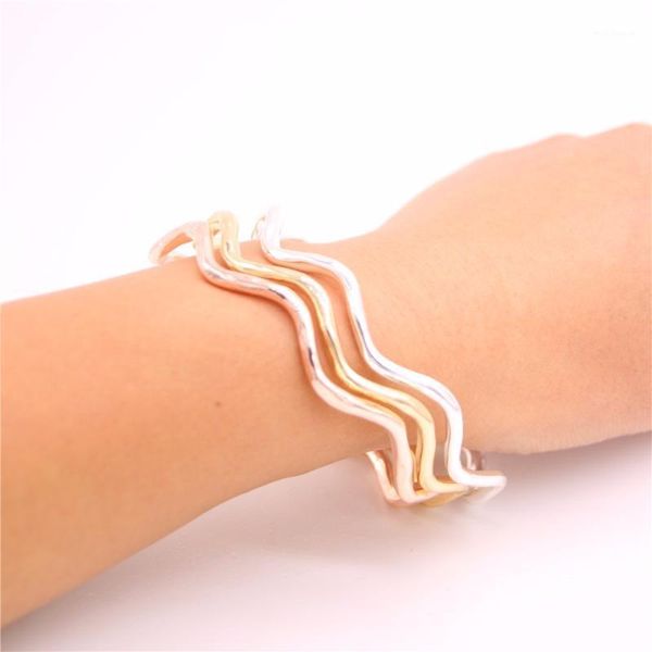 

bangle fashion waves of the bangles very nice curves lovely lady corrugated metal for women1, Black