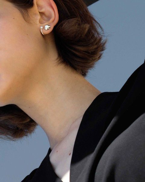 

israel niche design simple all-matching fashion refined personalized daily commute style pearl stud earrings for women new fashion design, Golden