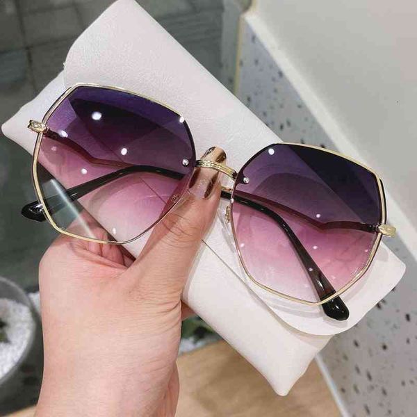 

sunglasses 2021 korean fashion women's metal trend gradient color cutting irregular, White;black
