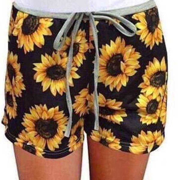 

2019 shorts summer new women's ee suower print elastic waist beach pants, White;black