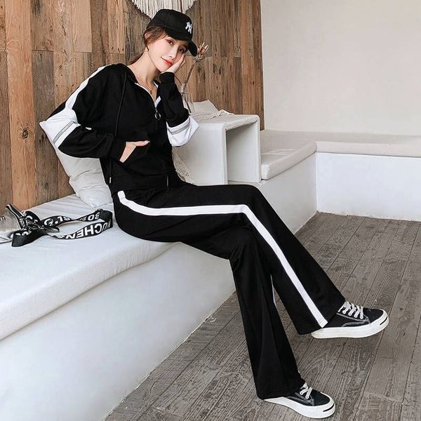 

2021 new fall casual fashion female tender sports loose tracksuit wives solid color sew long sleeve two pieces together wrsq, White