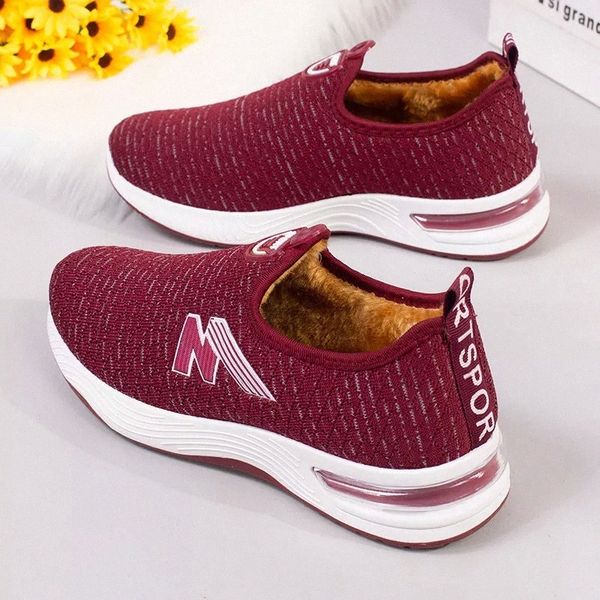 

2020 winter traditional beijing cotton shoes female fleece thickened sneakers warm non-slip middle-aged mom cotton-padded shoes #557v, Black