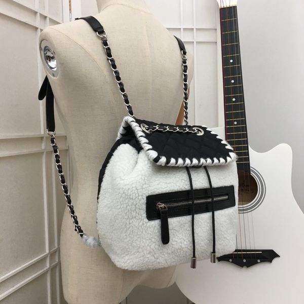 

2021 selling backpack bags lamb wool fashion diamond lattice chain bag 25x15x21cm