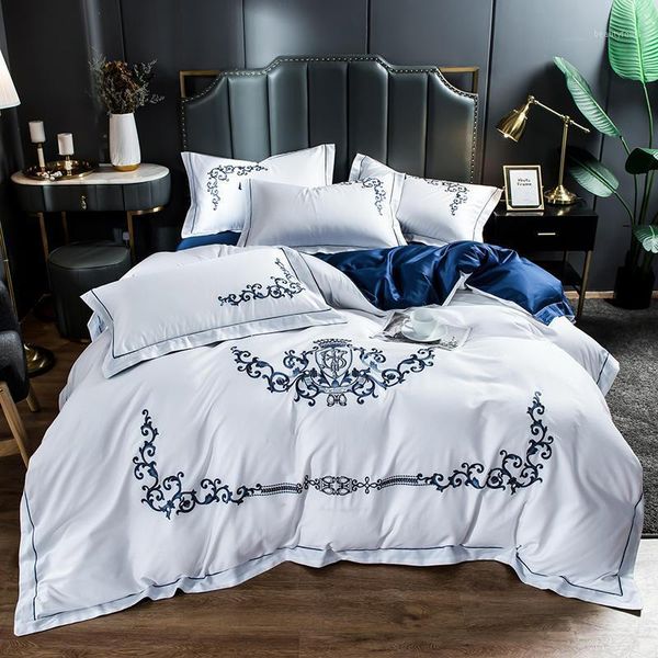 

2020 new products long staple cotton embroidery ab side double version bed set luxury bedding king size 4-piece set.1