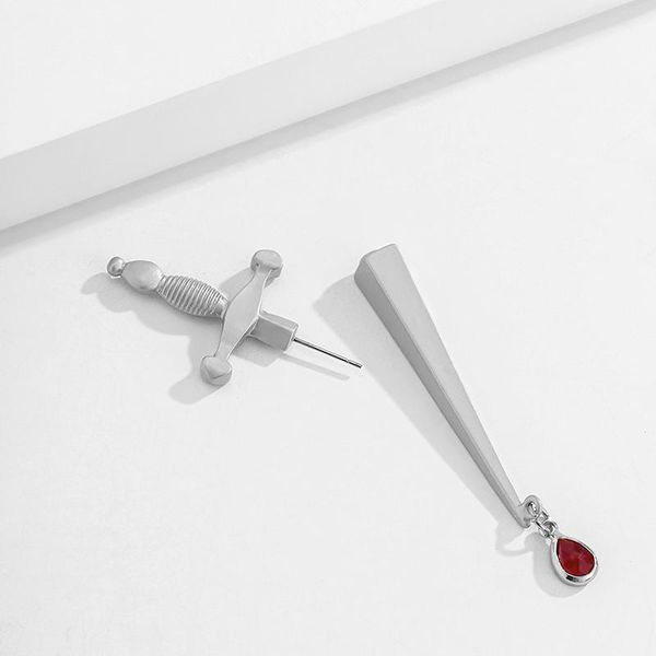

fashion hip-hop earrings female dark sword cool handsome earrings trendy net red cross sword for women, Golden;silver