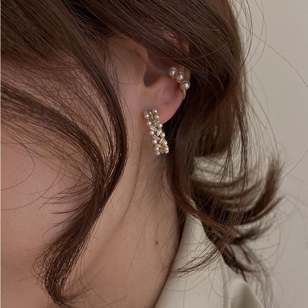 

hoop & huggie 2021 korea small fresh cute flower crystal temperament geometric round pearl zircon earrings women wedding jewelry, Golden;silver