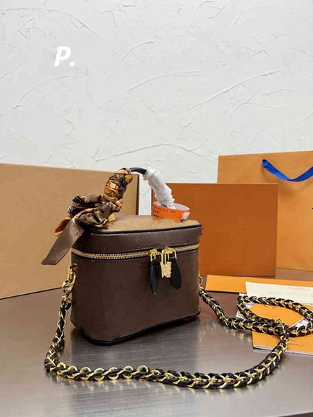 

r luxury cosmetic bags ladies presbyopia fashion makeup tote bag shoulder 19*13cm