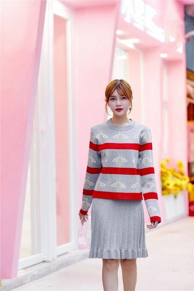 

fashion bees embroidery striped colored women 2 pieces knitted sweater skirt suits autumn winter vintage clothing sets qh1928, White