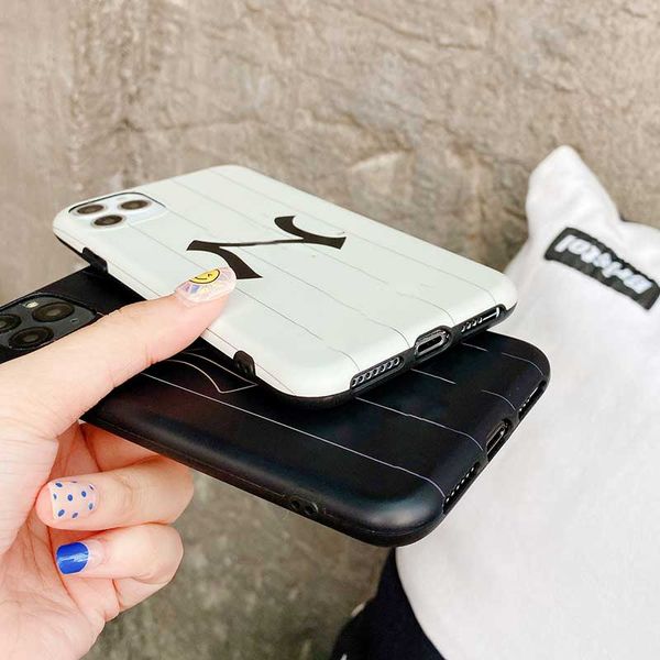 

fashion iphone case iphone 11/11pro/ 11p max /xsmax 7p/8p 7/8 xr x/xs casaual prinet designers tpu phone case black white color