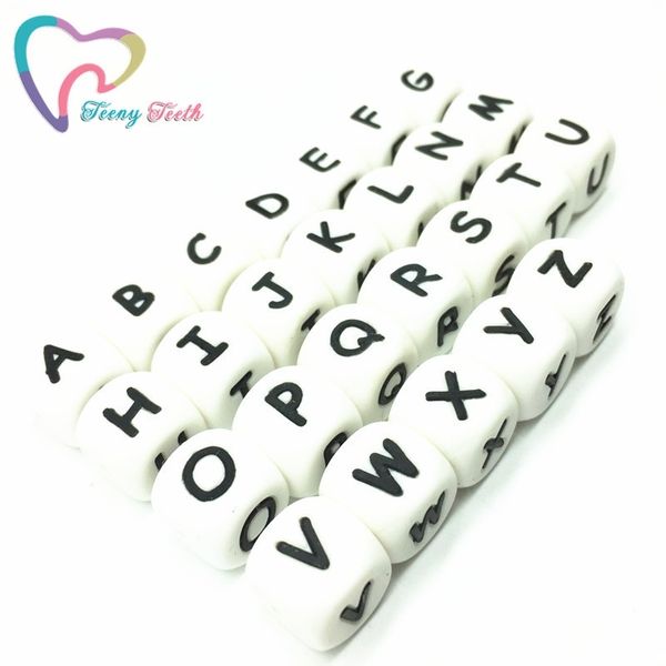 Teeny Teeth 100 Stück Alphabet-Würfel aus lebensmittelechtem Silikon, englische Buchstabenperlen in 26 Buchstaben, BPA-freie Silikon-Kauwürfelperlen Y200730