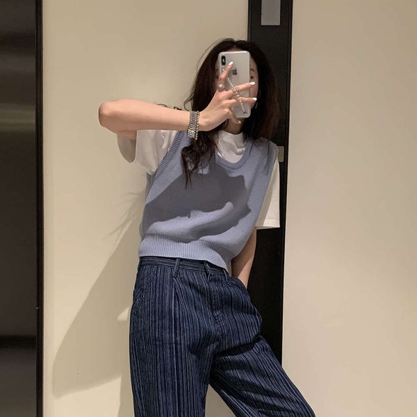 

nan tao] spring new ins knitted waistcoat, women's korean version, waist down and slim, round neck, sleevels camille sweater, Black;white