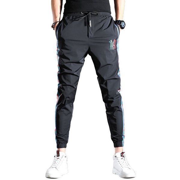 

гладкие повседневные мужские брюки корейской версии тенденции девять минут брюк на полоску шелковистые треки брюки дышащие тонкие, Black