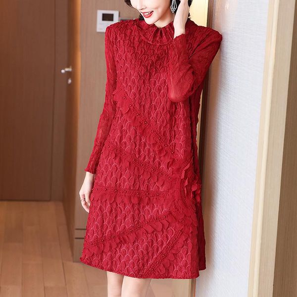 

red dress plus size for women 45-75kg 2021 new fashion beading loose miyake pleated a line dress above the knees, Black;gray