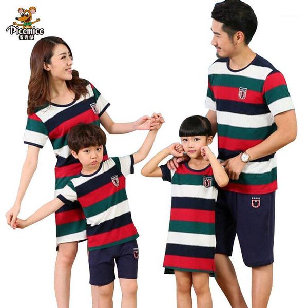 

family matching outfits clothing mother daughter dresses father son striped t- shirts and short pants clothes sets look1, Blue
