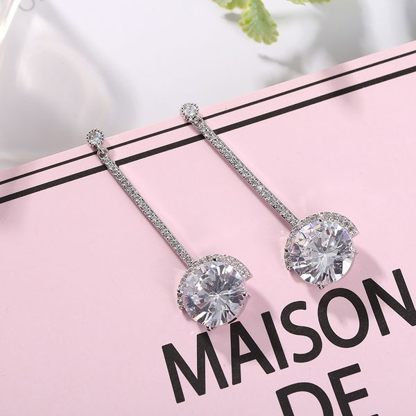 

net red temperament same party wedding long fashion street shooting diamond earrings, Golden