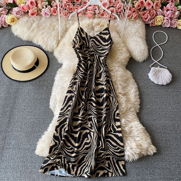 

2021 new sling dress female v-neck temperament base retro long light mature style with zebra pattern skirt fl82, Black;gray