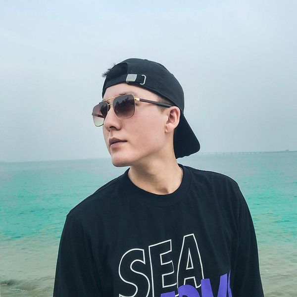 

sunglasses 2021 men's fashion square metal trendy, White;black