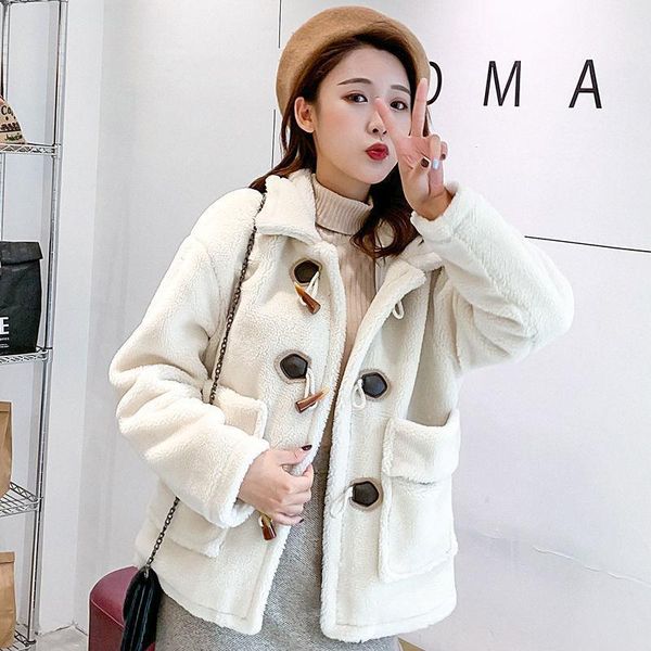 

2020 women winter thicken warm loose faux fur coats jacket ladies soild fake overcoat outwear with horn button t1381, Black