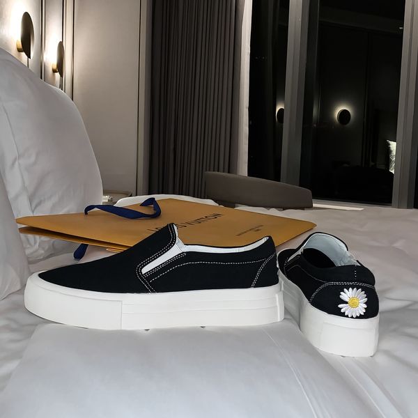 

daio mens korean daisy embroidered canvas men's xia yijiao lazy leisure lefu shoes