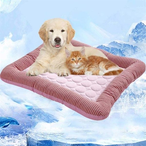 Top Quality Summer Cooling Pet Dog Mat Ice Pad Dog Sleeping Mats per cani Gatti Pet Kennel Cool Cold Silk Bed For Dog 201130