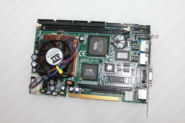 Schede madri industriali originali SBC82620 Rev A4 PIII Scheda di controllo industriale PCI a mezza lunghezza con CPU e ventola