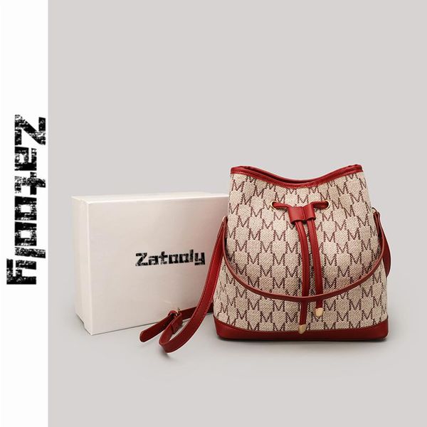 

brand original design unique bag design retro embroidered bucket bag elegant shoulder messenger