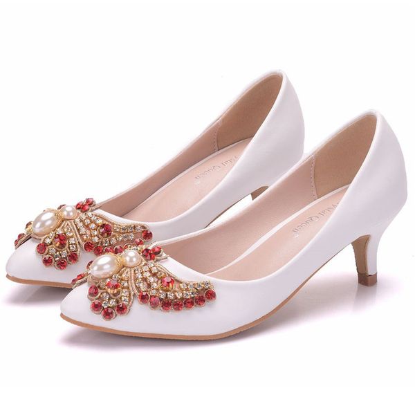 Vendita calda - Scarpe bianche a punta da donna con tacco 5 cm Scarpe da sposa con perle piccole scarpe con tacco spesso Taglie forti