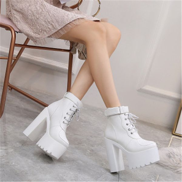 

2021 new mode leather from fall winter foot round shoes high leap female tornozzle lace-up black boots 0h86