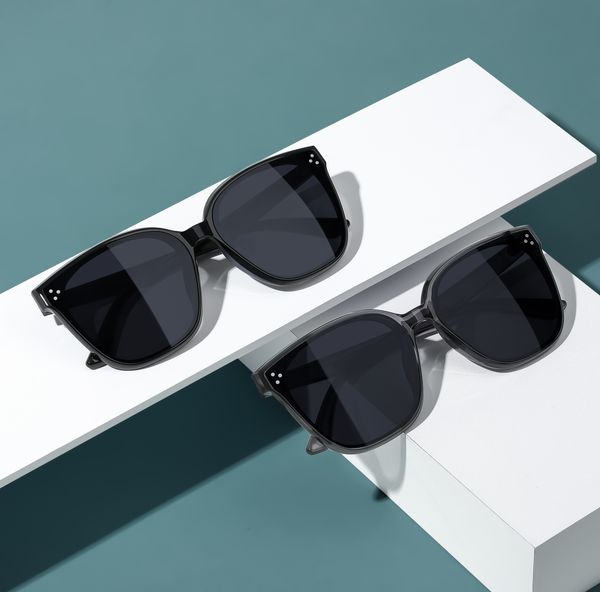 

2021 new sunglasses for men and women tr90 large frame fashion sunglasses 6305 nylon sunglasses wholesale, White;black