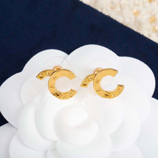 

2022 fashion style charm stud earring with words design for women wedding jewelry gift have box stamp in 18k gold plated, Golden