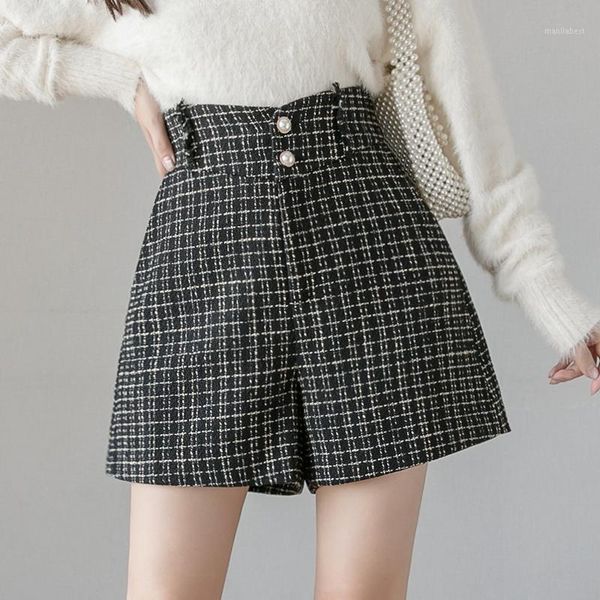 

2020 autumn and winter high waist wide-legged pants for women casual loose wool plaid booty harajuku mini shorts with pockets1, White;black