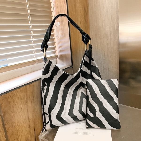 

olsitti vintage zebra pattern shoulder for women 2020 designer hand bags large capacity totes female purses bucket bag, Red;black