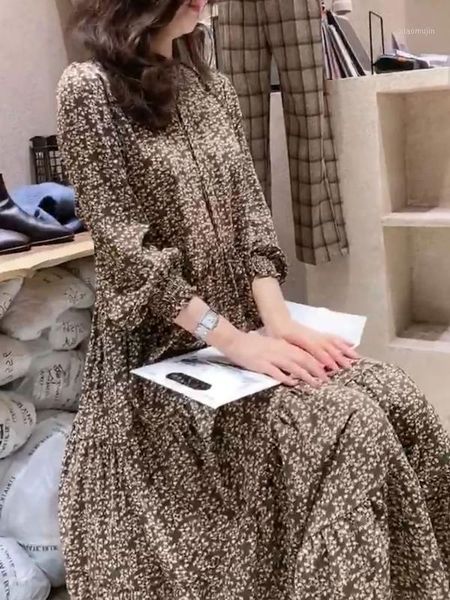 

maternity dresses autumn retro floral dress long sleeve loose pregnant women chiffon plus size pregnancy pleated wholesale1, White