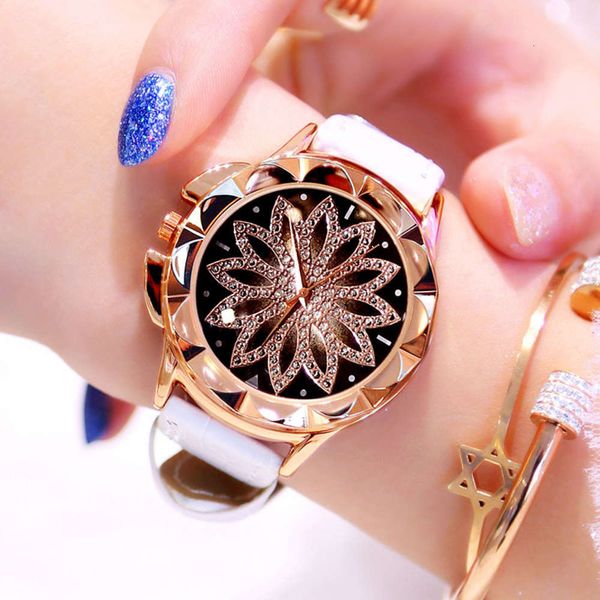 

new girl student shake voice with the tiktok fashion trend waterproof watch