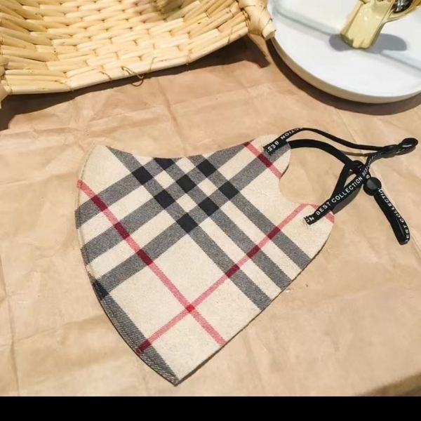 

the mesh red check mask is made of deer skin velvet with good skin permeability and good quality