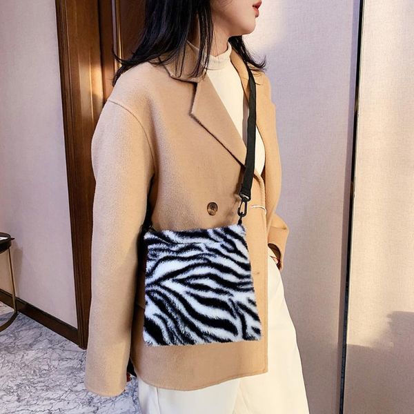 

shoulder bags casual women handbags cow pattern plush designer satchel fashionable messenger 2021