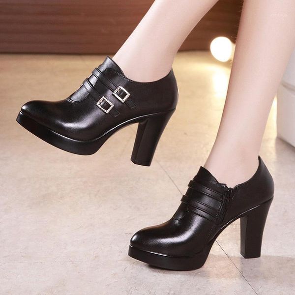 

2020 new wild korean version of the pointed single shoes female autumn deep mouth thick with high-heeled england large sizes1, Black