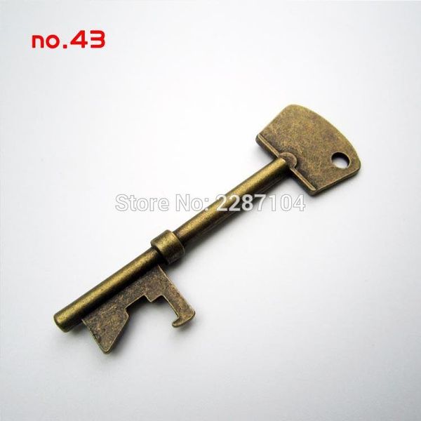

heavy duty large brass bronze vintage retro old looking angle wing crown decor key pendant steampunk charms lock jewelry bbyyfk