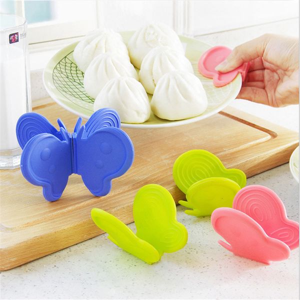 

new kitchen accessories 2 pcs silicone butterfly oven heat insulated microwave non-slip gripper pot holder fruit vegetable tools