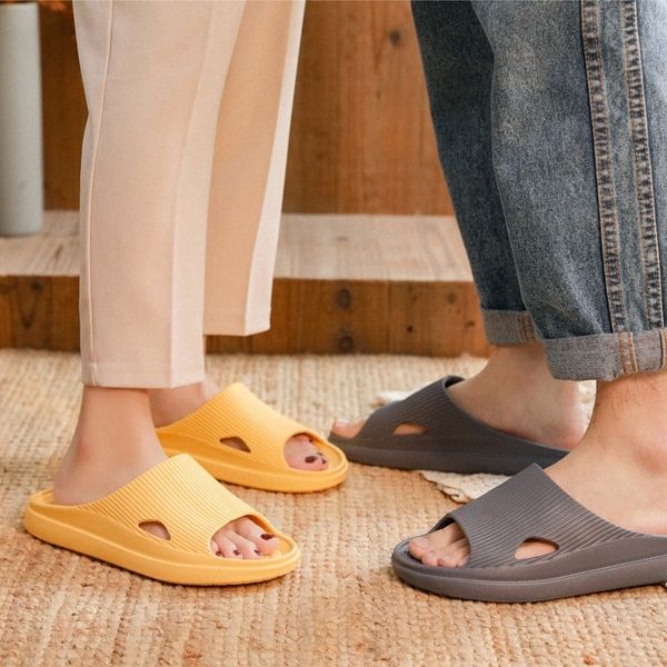 

2021 new solid indoor women bath slippers lightweight anti-slip couples flat shoes soft thick sole solid men summer slides #ug6t, Black
