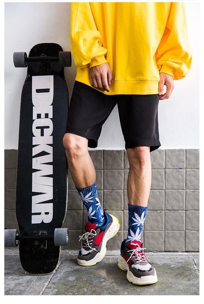 

2020 maple leaves new mens designer socks personality simplicity men's socks white sock man sock slippers socken made in china n0307021, Black