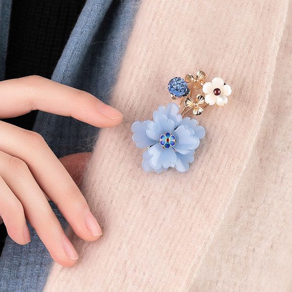 

china ethnic assorted colors blue and white crystal blossom flower leaf petal brooch pins in antique cute romantic jewelry 201009, Gray