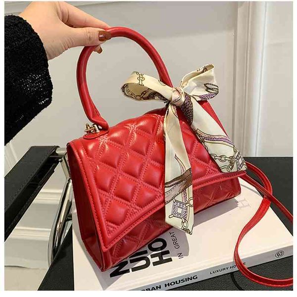

2022 latest models handbag wholesale bags small female one shoulder portable small square style broadband bag