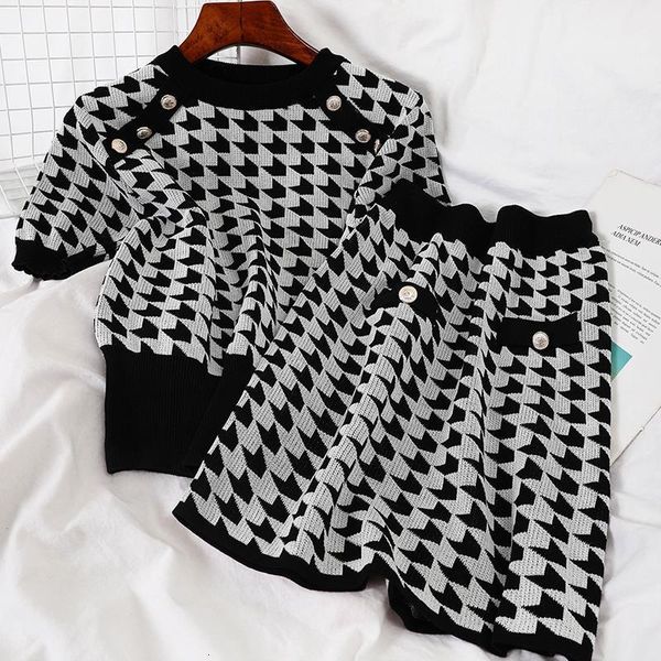 

2020 summer new chic elegant short-sleeved houndstooth knitted sweater mini skirts women fashion 2pcs knitting suit tz08, Gray